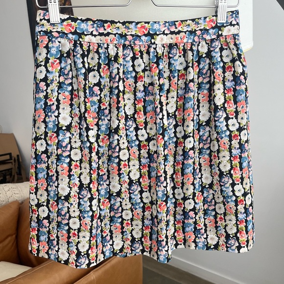J. Crew Dresses & Skirts - J. Crew Mercantile Floral Print Mini Skirt